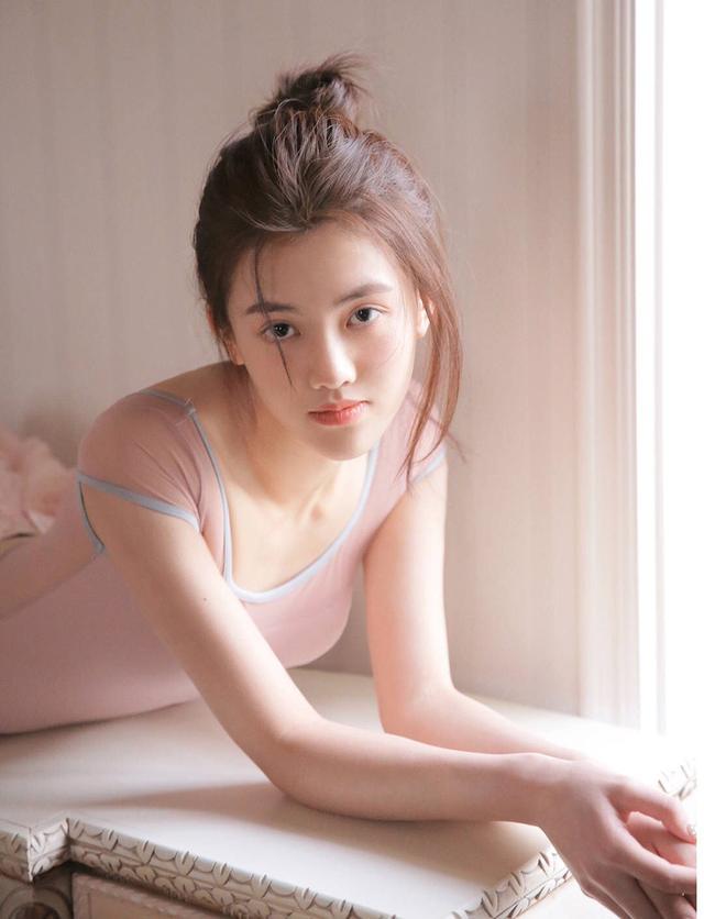 《gogogo免费高清的软件特色》-探索gogogo免费高清软件的独特特色与优势_: 复杂局势的深度解析，你对此有何看法？