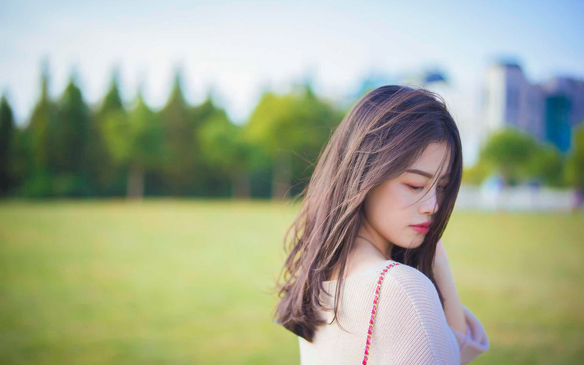 来杯奶茶:“来杯奶茶，享受甜蜜时光的最佳选择”_: 知识引导的未来，前方是否充满希望？