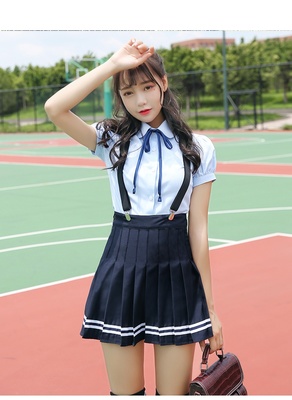 女性没有穿衣是什么样:探讨女性不穿衣的文化与心理现象_: 影响范围广泛的事件，难道不值得警惕吗？